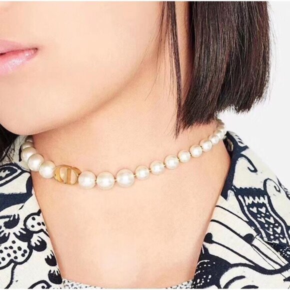 Dior pearl necklace✅✅✅ - Picture 4 of 6